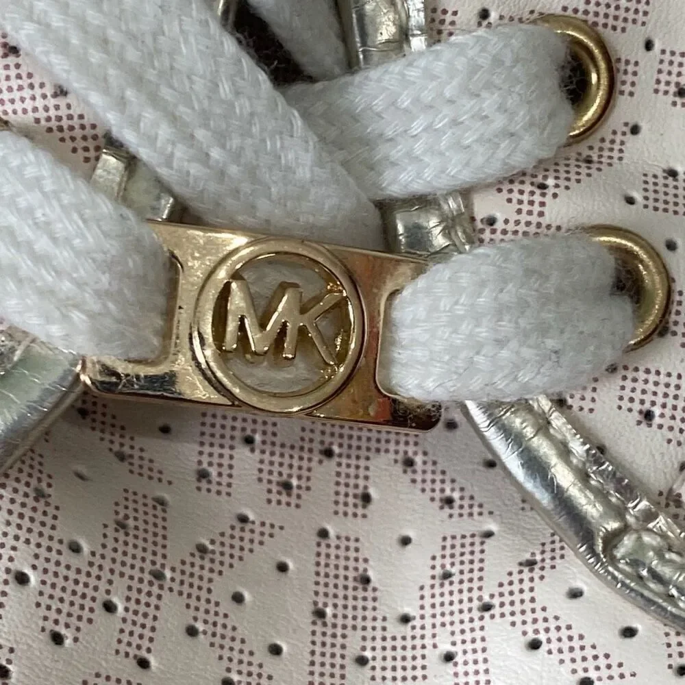 Michael Kors chic pre